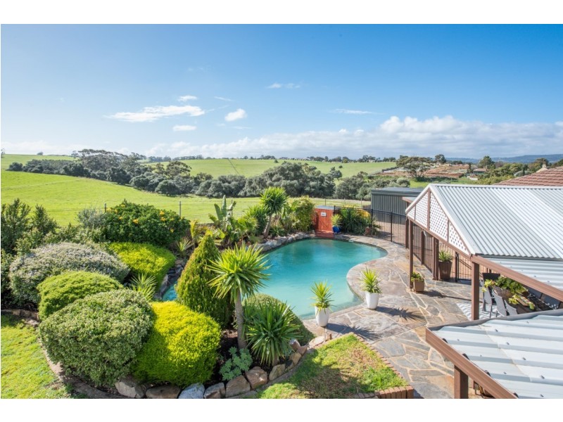 8 Mark Court, O’halloran Hill SA 5158