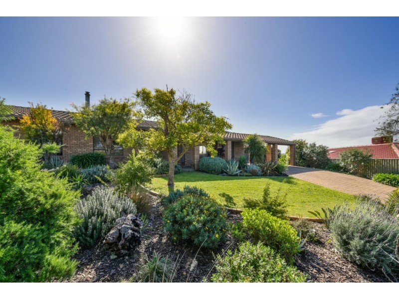 8 Mark Court, O’halloran Hill SA 5158