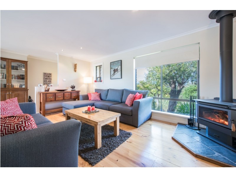 8 Mark Court, O’halloran Hill SA 5158