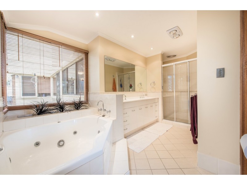 51 Barramundi Drive, Hallett Cove SA 5158