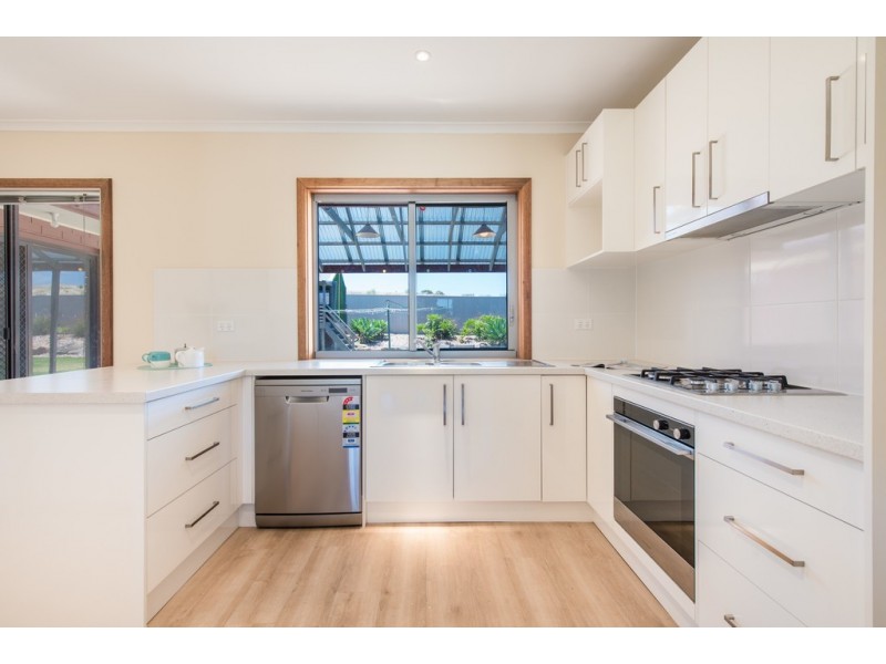 22 Antonia Circuit, Hallett Cove SA 5158