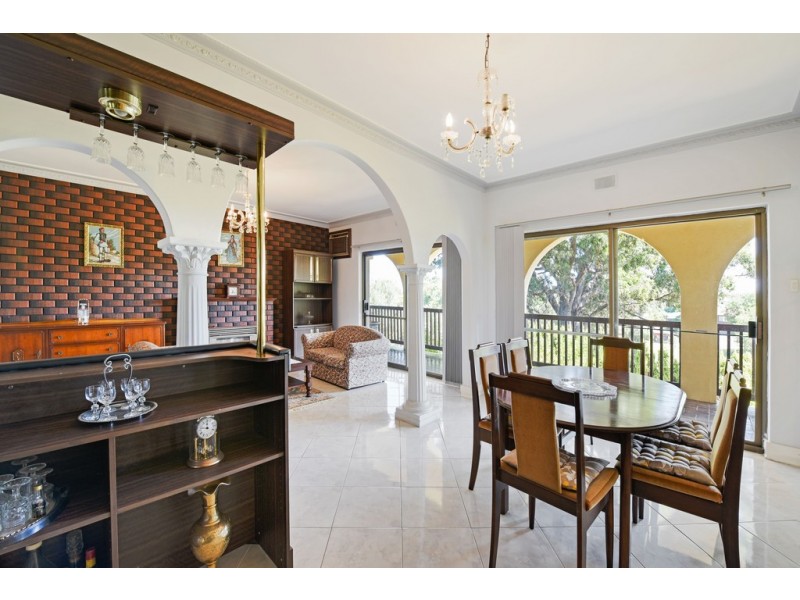 1 Vendale Drive, Flagstaff Hill SA 5159