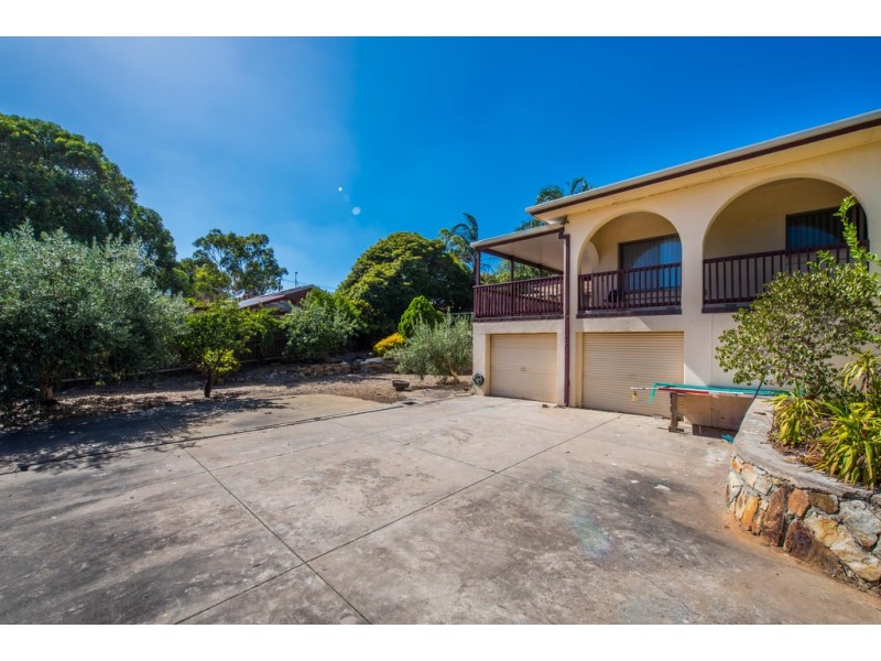 1 Vendale Drive, Flagstaff Hill SA 5159
