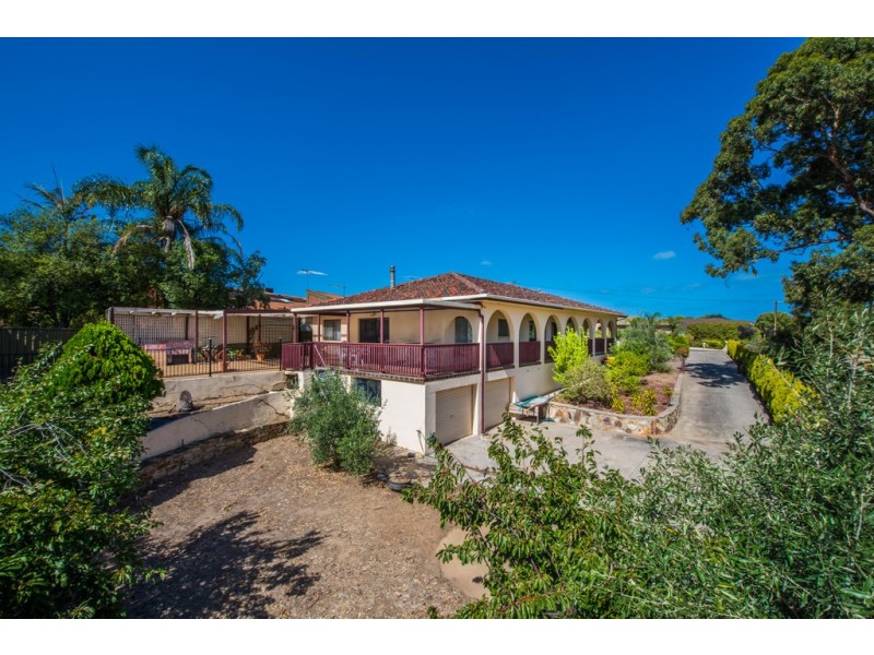 1 Vendale Drive, Flagstaff Hill SA 5159