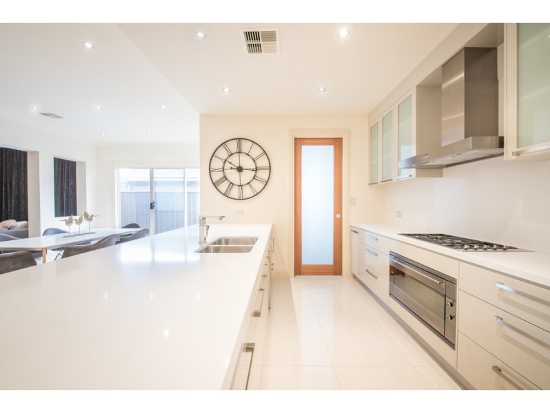 33 Platform Avenue, Sheidow Park SA 5158