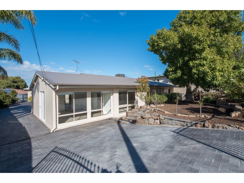 28 Glenda Avenue, Morphett Vale SA 5162