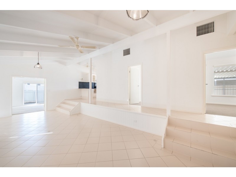 28 Glenda Avenue, Morphett Vale SA 5162