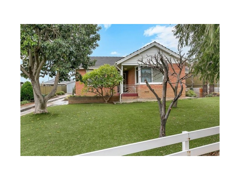 11 Gilbertson Road, Seacliff Park SA 5049