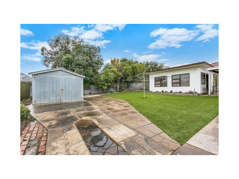 11 Gilbertson Road, Seacliff Park SA 5049