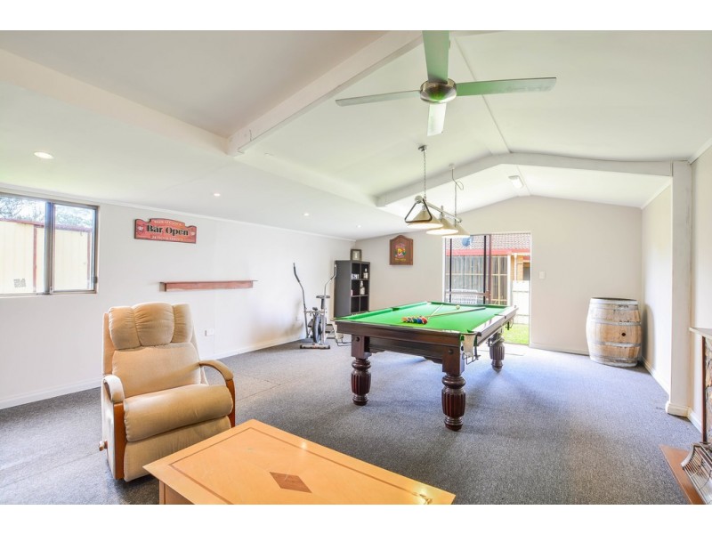 17 Judith Crescent, Morphett Vale SA 5162