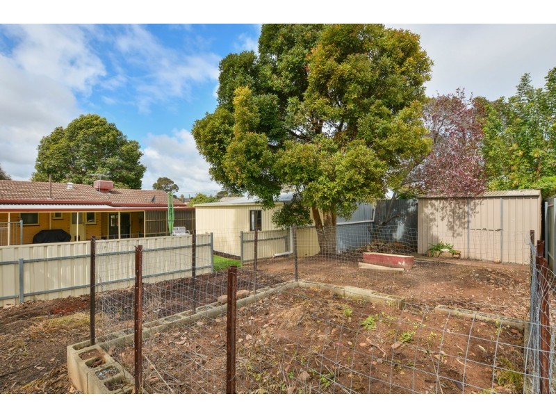 17 Judith Crescent, Morphett Vale SA 5162