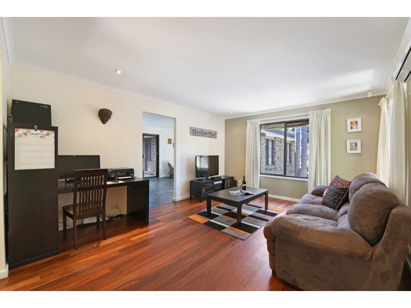 9 Chifley Crescent, Trott Park SA 5158