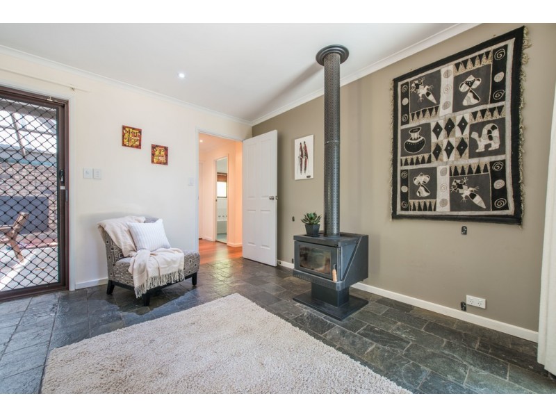 9 Chifley Crescent, Trott Park SA 5158