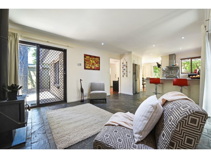 9 Chifley Crescent, Trott Park SA 5158