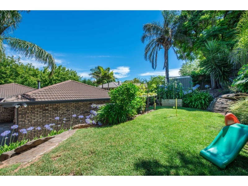 9 Chifley Crescent, Trott Park SA 5158