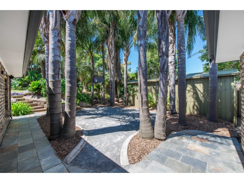 9 Chifley Crescent, Trott Park SA 5158