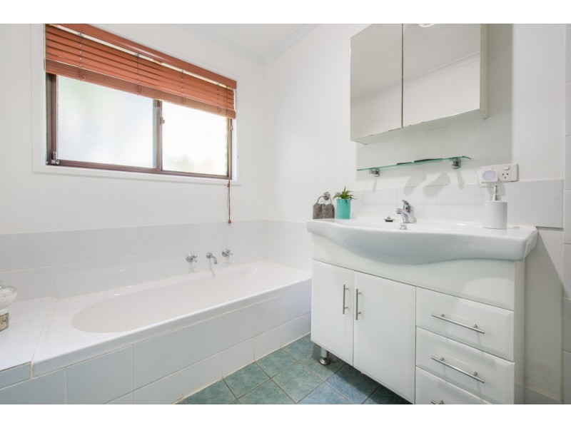 9 Chifley Crescent, Trott Park SA 5158