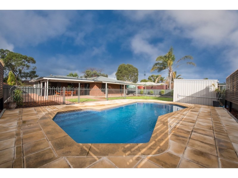 5 Sherebrooke Boulevard, Woodcroft SA 5162