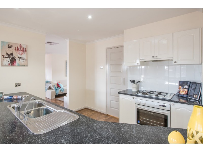 5 Sherebrooke Boulevard, Woodcroft SA 5162