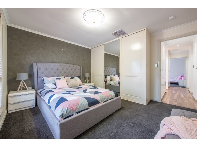 5 Sherebrooke Boulevard, Woodcroft SA 5162