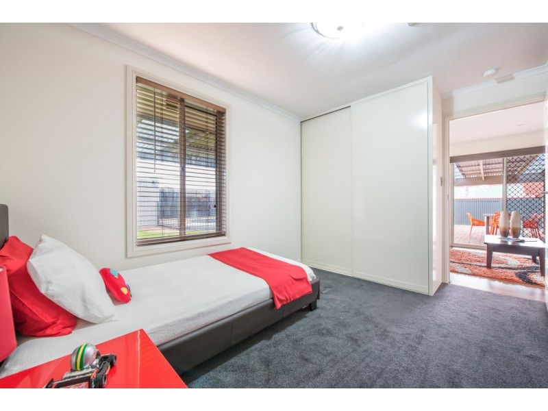 5 Sherebrooke Boulevard, Woodcroft SA 5162