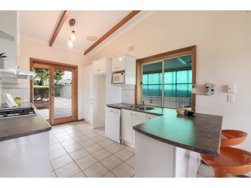 16 Stanley Street, Morphett Vale SA 5162