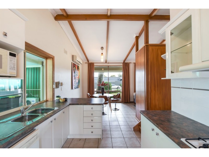 16 Stanley Street, Morphett Vale SA 5162