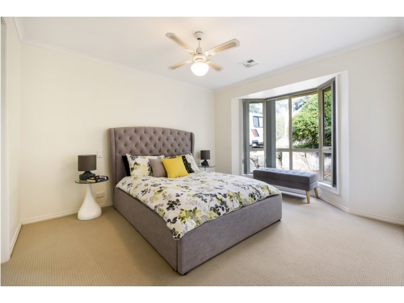 13 Lorikeet Grove, Flagstaff Hill SA 5159