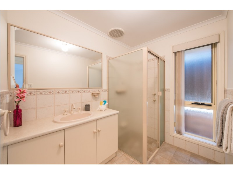 13 Lorikeet Grove, Flagstaff Hill SA 5159