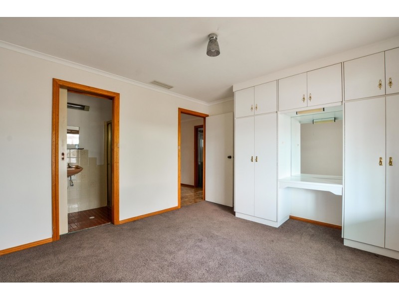 18 Tripoli Road, Happy Valley SA 5159