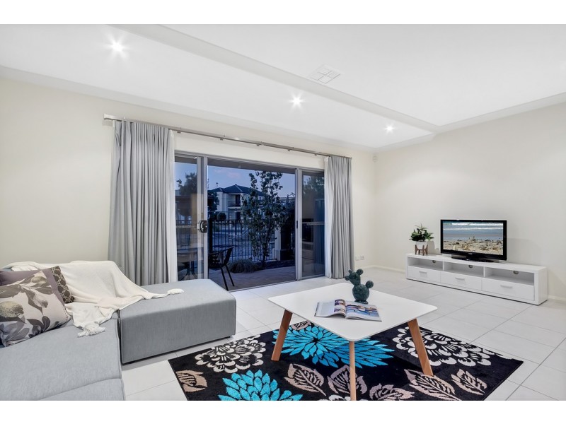 70 Hindmarsh Circuit, Mawson Lakes SA 5095