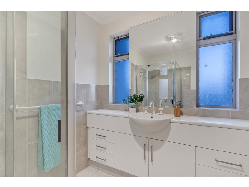 70 Hindmarsh Circuit, Mawson Lakes SA 5095