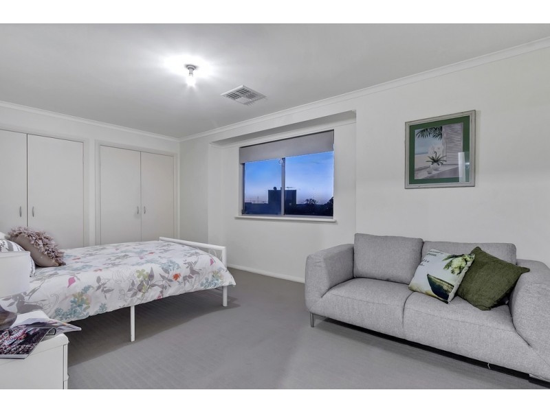 70 Hindmarsh Circuit, Mawson Lakes SA 5095