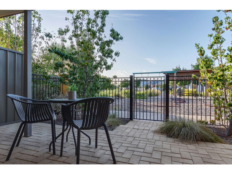 70 Hindmarsh Circuit, Mawson Lakes SA 5095