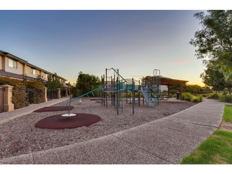 70 Hindmarsh Circuit, Mawson Lakes SA 5095