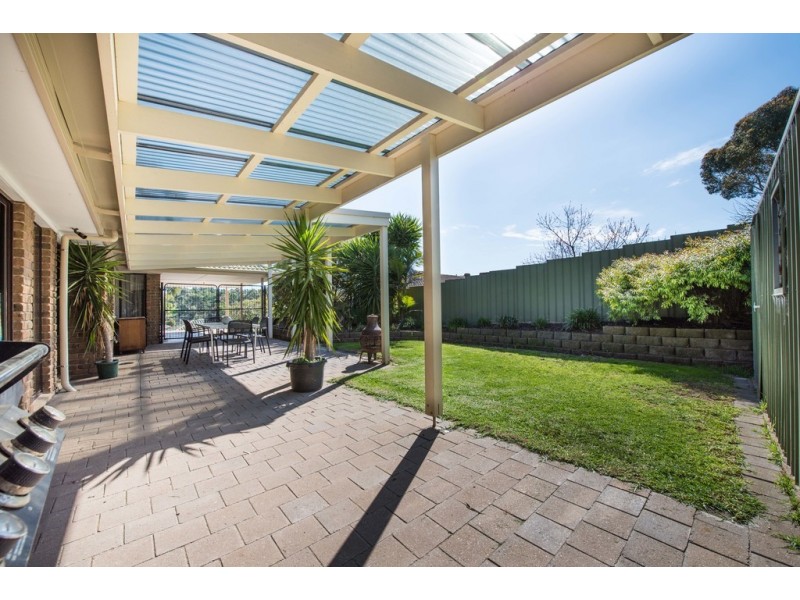 15 Scarvell Avenue, Trott Park SA 5158