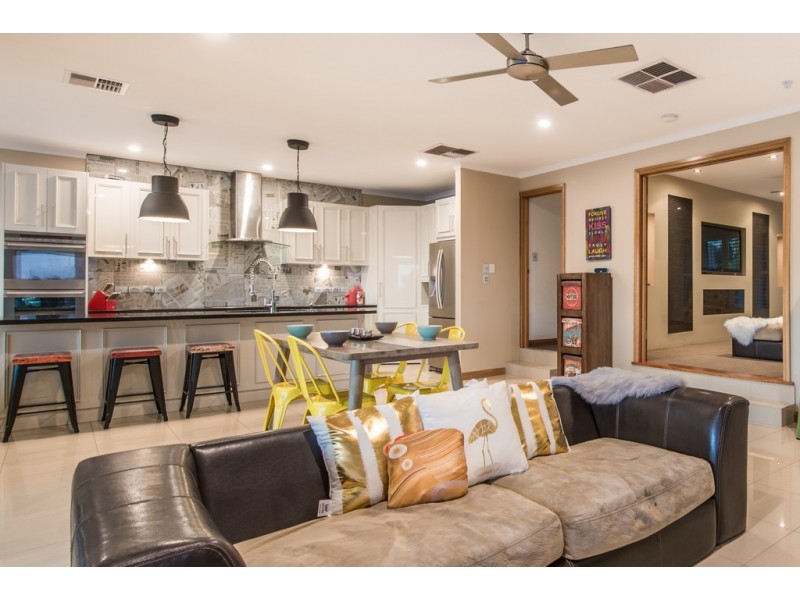 48 Horseshoe Drive, Woodcroft SA 5162