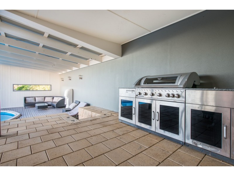 48 Horseshoe Drive, Woodcroft SA 5162