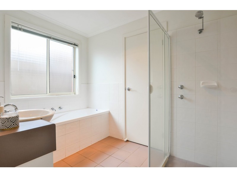 5 McGuire Court, Hackham SA 5163