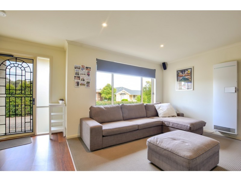 25 Jimmy Watson Drive, Woodcroft SA 5162