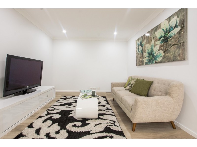 42 Investigator Drive, Woodcroft SA 5162