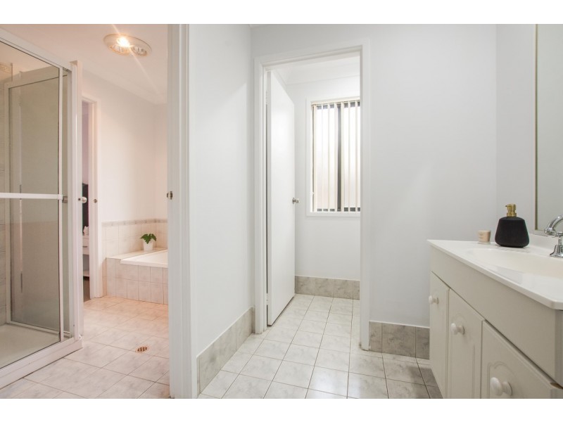 42 Investigator Drive, Woodcroft SA 5162