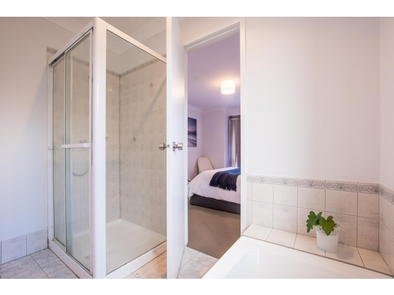 42 Investigator Drive, Woodcroft SA 5162