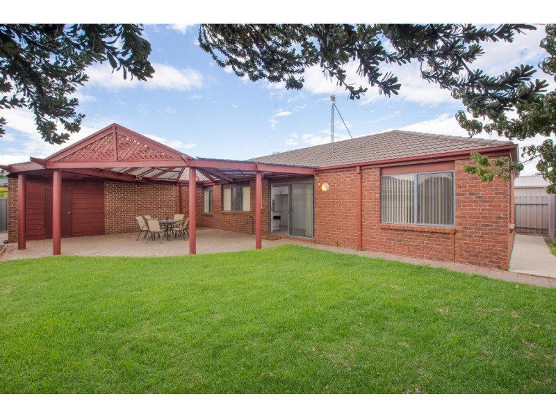42 Investigator Drive, Woodcroft SA 5162