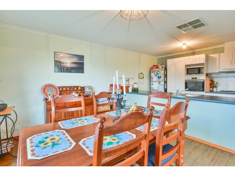 78 Quinliven Road, Aldinga Beach SA 5173