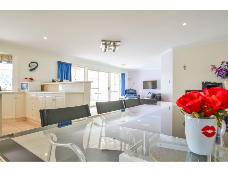 8 Jordan Court, Aberfoyle Park SA 5159