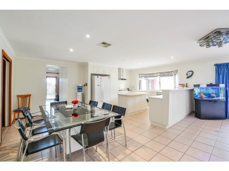 8 Jordan Court, Aberfoyle Park SA 5159