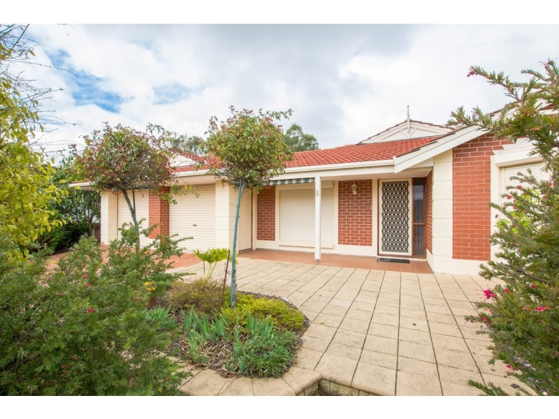 8 Jordan Court, Aberfoyle Park SA 5159