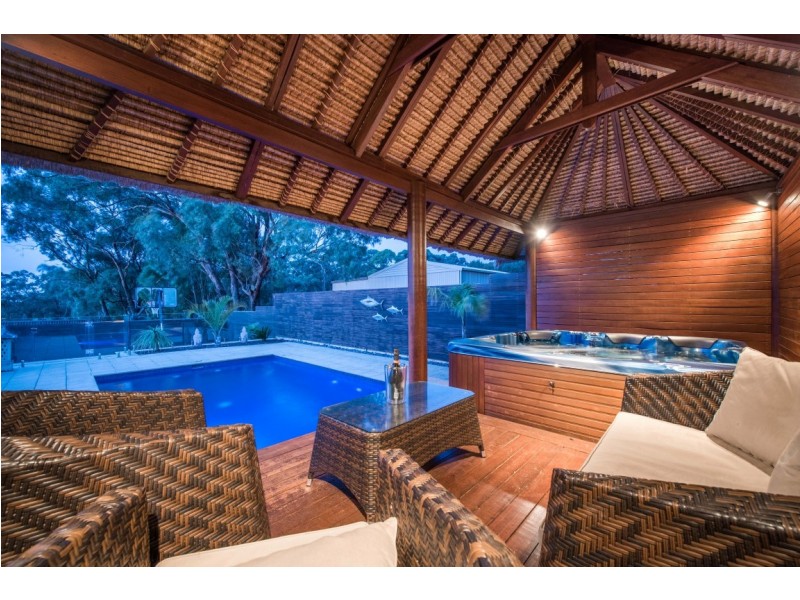 43 Horseshoe Drive, Woodcroft SA 5162