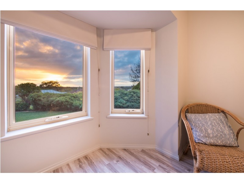 43 Horseshoe Drive, Woodcroft SA 5162